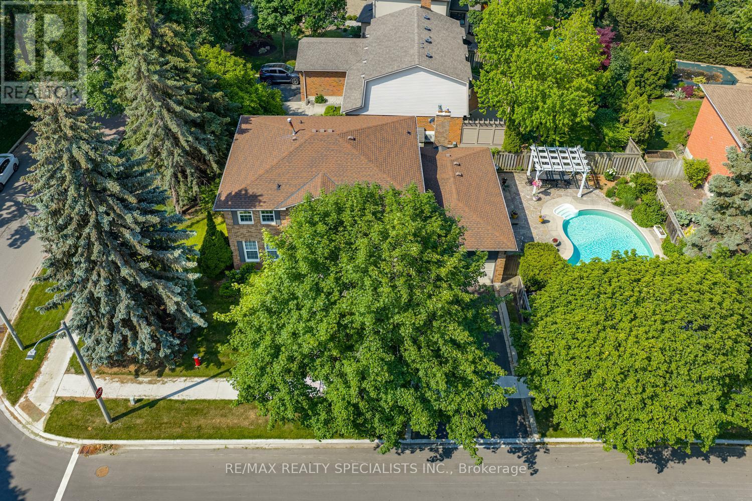 2510 Maid Marian Place, Mississauga, Ontario  L5K 2L9 - Photo 3 - W13548446