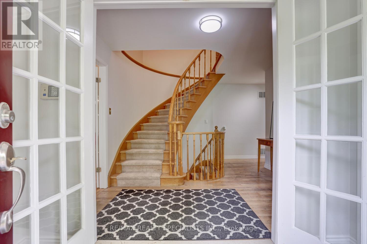 2510 Maid Marian Place, Mississauga, Ontario  L5K 2L9 - Photo 7 - W13548446