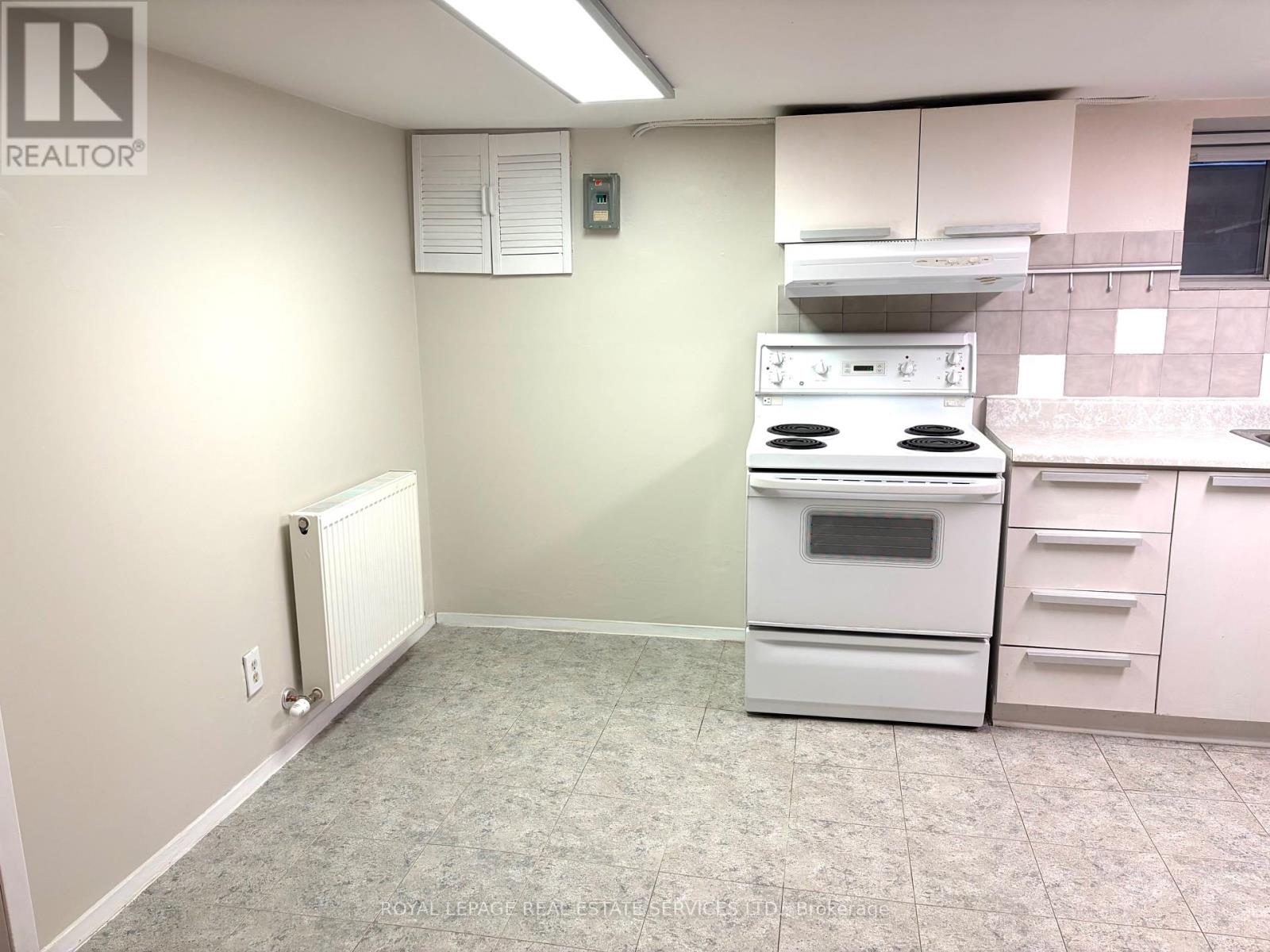Basement - 187 Geoffrey Street, Toronto, Ontario  M6R 1P6 - Photo 6 - W13548470