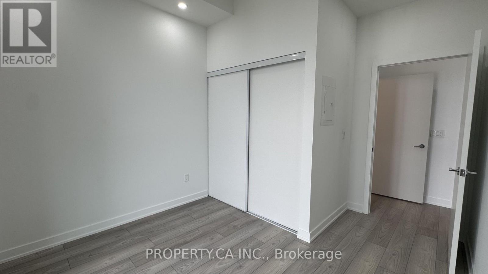 910 - 1007 The Queensway, Toronto, Ontario  M8Z 0H4 - Photo 3 - W13548612