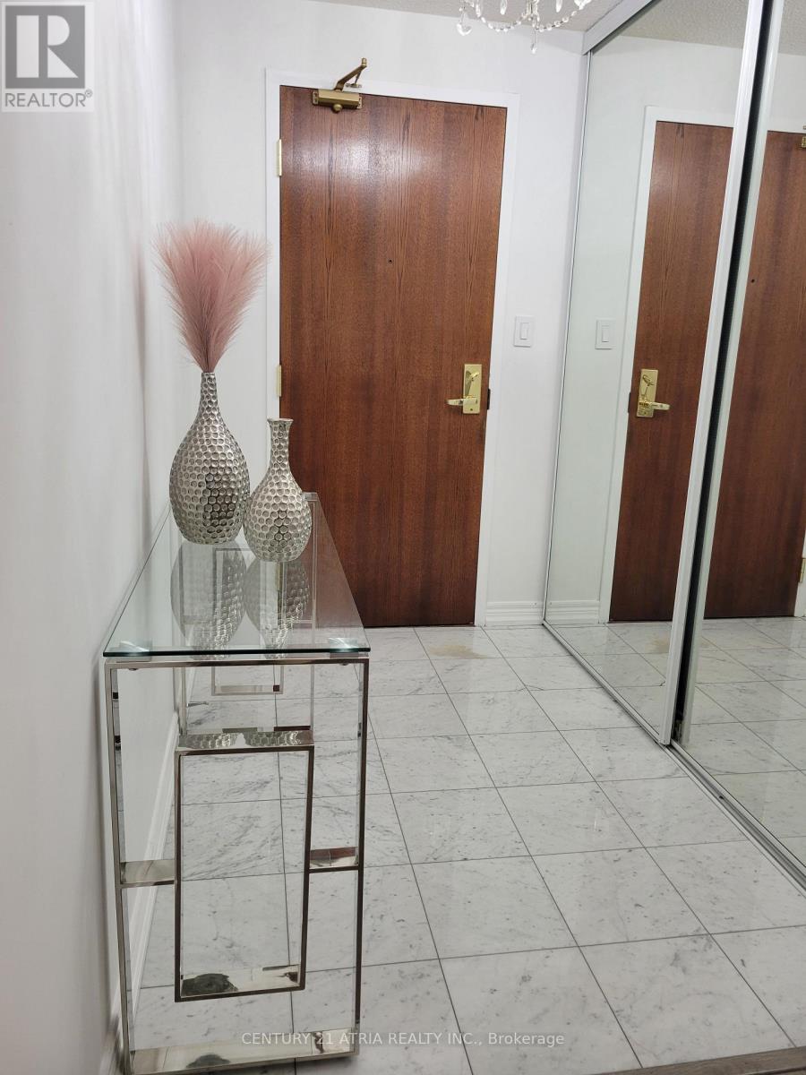 1801 - 156 Enfield Place, Mississauga, Ontario  L5B 4L8 - Photo 3 - W13548620