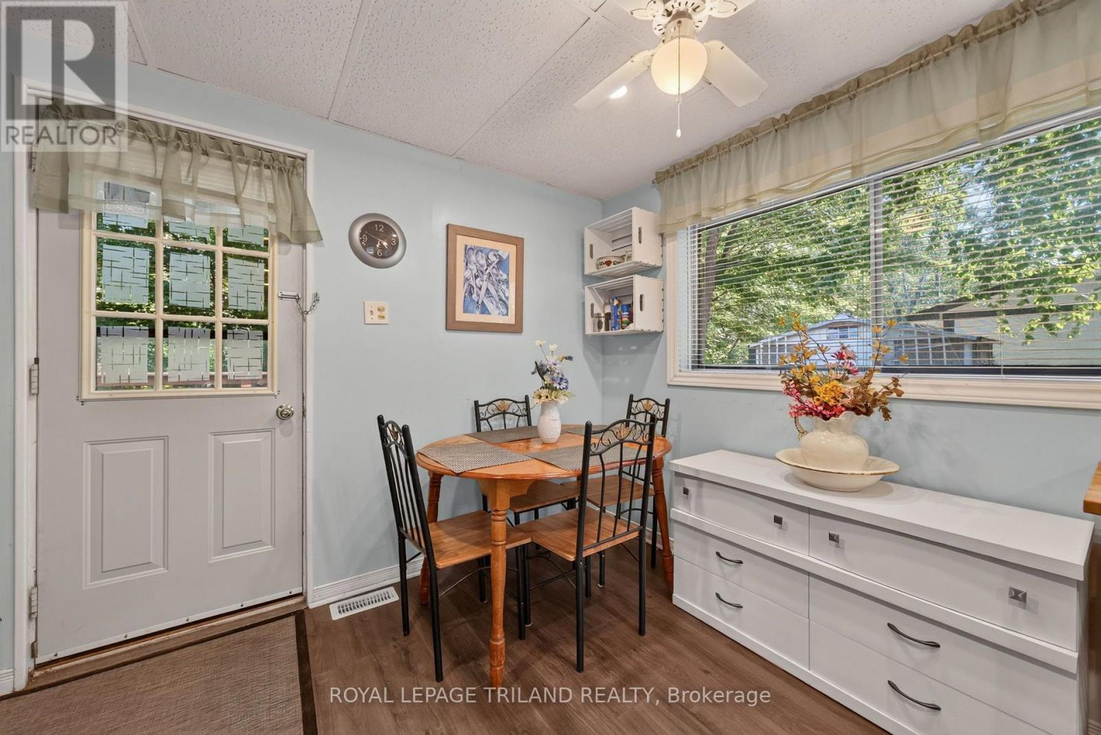 6302 Huron Drive, Lambton Shores, Ontario  N0N 1J1 - Photo 10 - X13515972