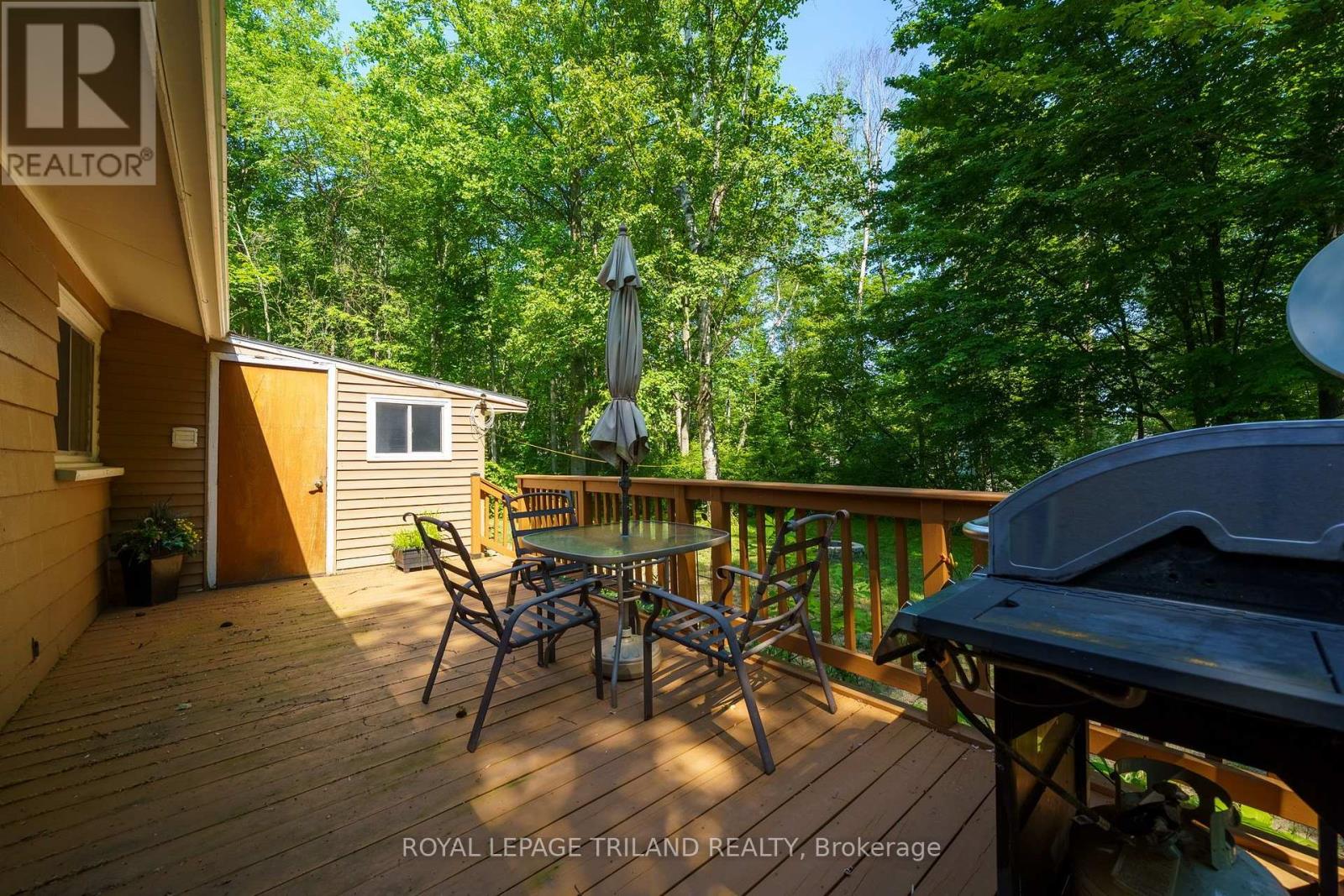 6302 Huron Drive, Lambton Shores, Ontario  N0N 1J1 - Photo 23 - X13515972