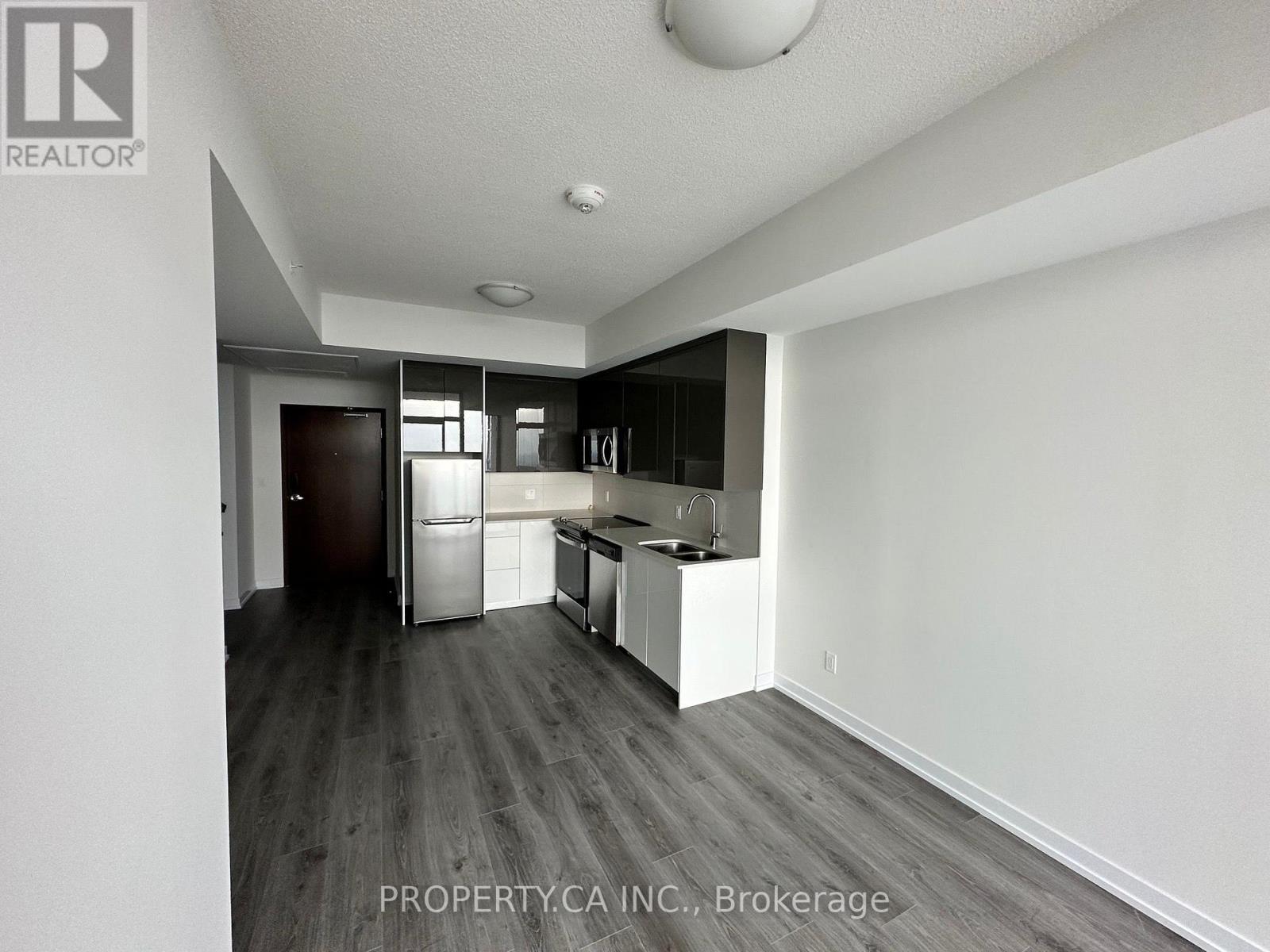 3710 - 60 Frederick Street, Kitchener, Ontario  N2H 0C7 - Photo 2 - X13548420