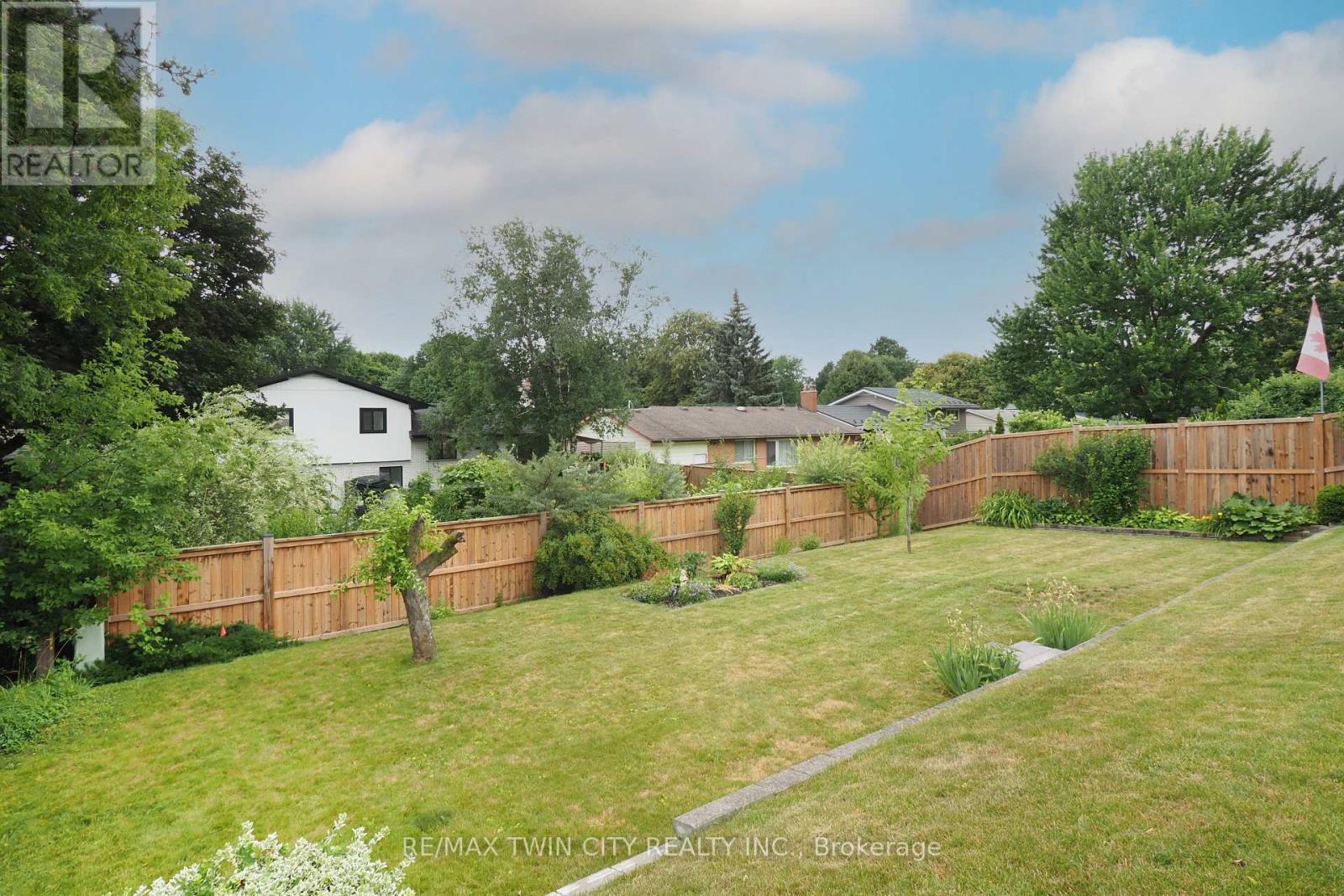 401 Forest Hill Drive, Waterloo, Ontario  N2M 4H3 - Photo 10 - X13548592