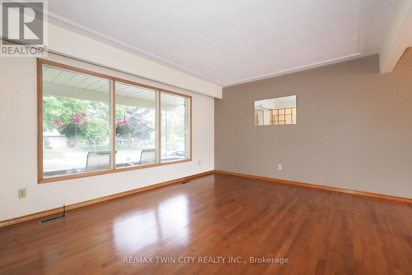 401 Forest Hill Drive, Waterloo, Ontario  N2M 4H3 - Photo 15 - X13548592