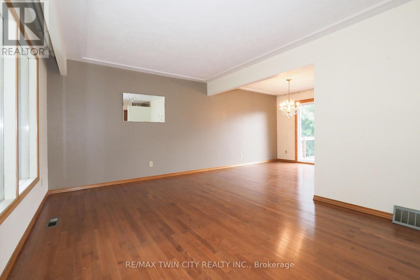 401 Forest Hill Drive, Waterloo, Ontario  N2M 4H3 - Photo 16 - X13548592