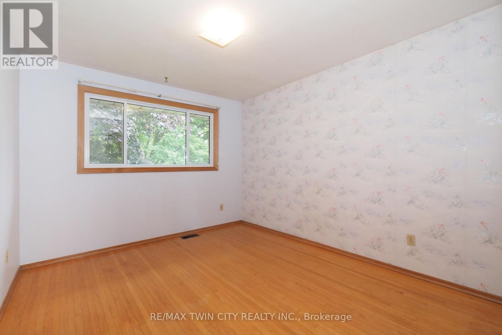 401 Forest Hill Drive, Waterloo, Ontario  N2M 4H3 - Photo 28 - X13548592