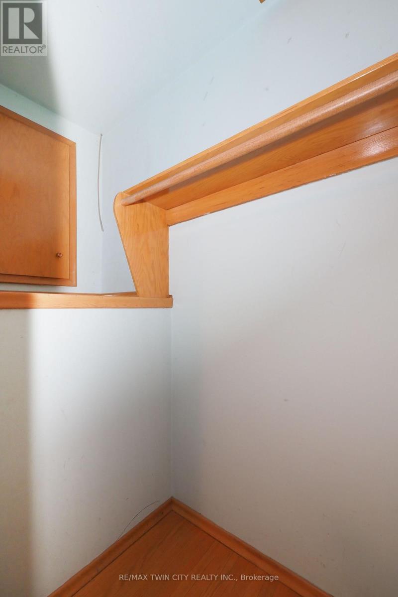 401 Forest Hill Drive, Waterloo, Ontario  N2M 4H3 - Photo 30 - X13548592