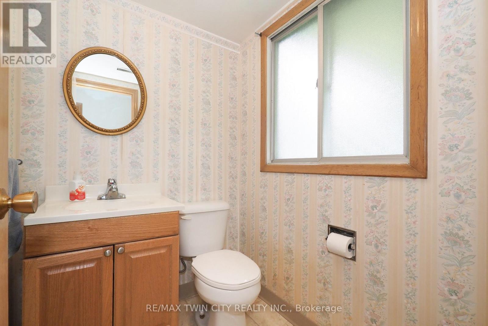 401 Forest Hill Drive, Waterloo, Ontario  N2M 4H3 - Photo 42 - X13548592