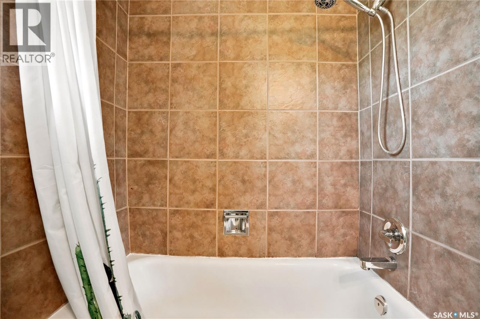 813 Horace Street, Regina, Saskatchewan  S4T 5K9 - Photo 15 - SK041999