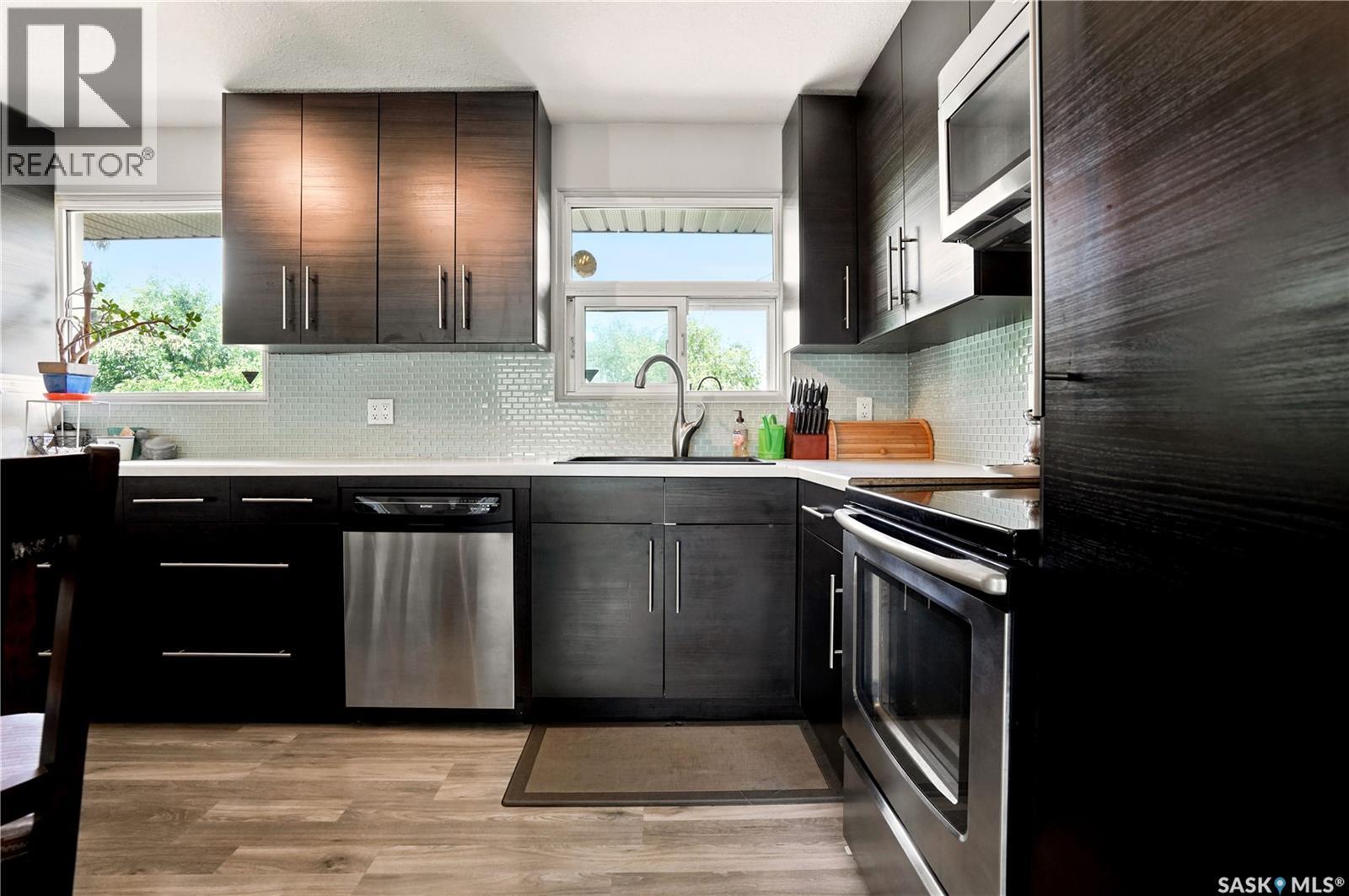 813 Horace Street, Regina, Saskatchewan  S4T 5K9 - Photo 7 - SK041999