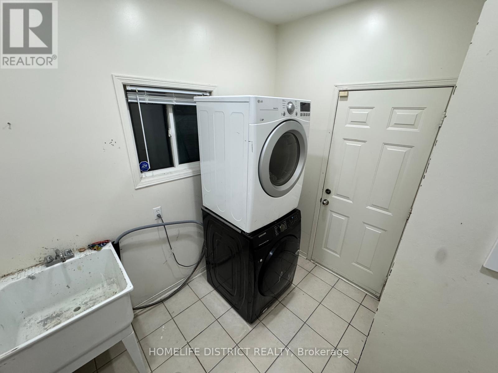 1100 Ashgrove Crescent, Oshawa, Ontario L1K 2W4 - Photo 36 - E13111712