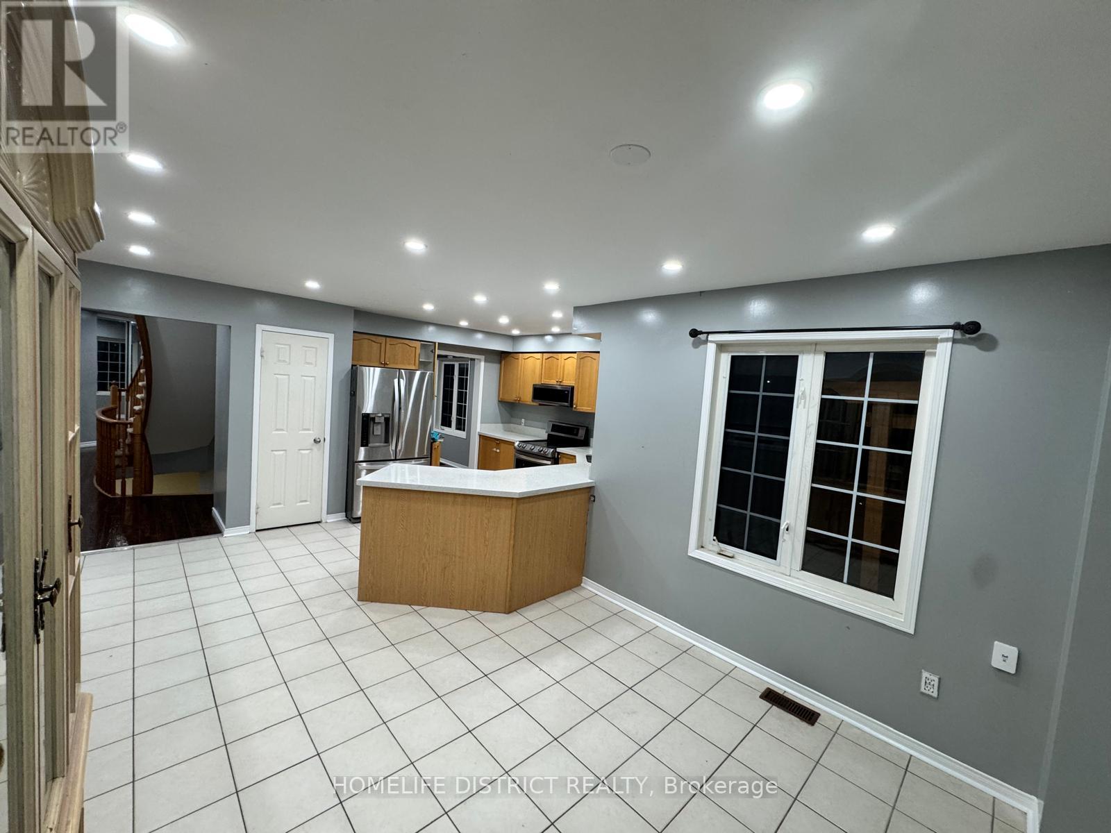 1100 Ashgrove Crescent, Oshawa, Ontario L1K 2W4 - Photo 29 - E13111712