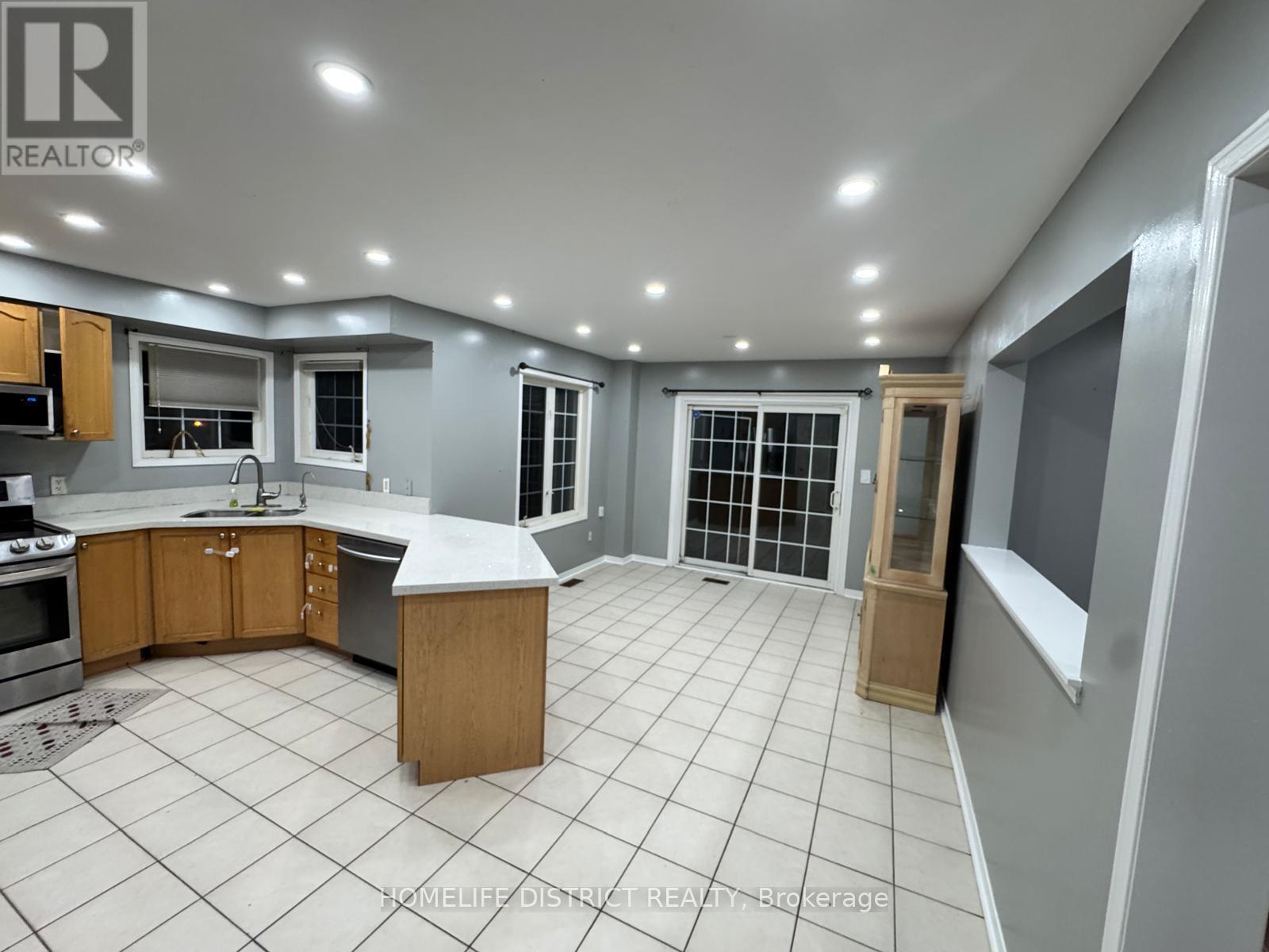 1100 Ashgrove Crescent, Oshawa, Ontario L1K 2W4 - Photo 28 - E13111712