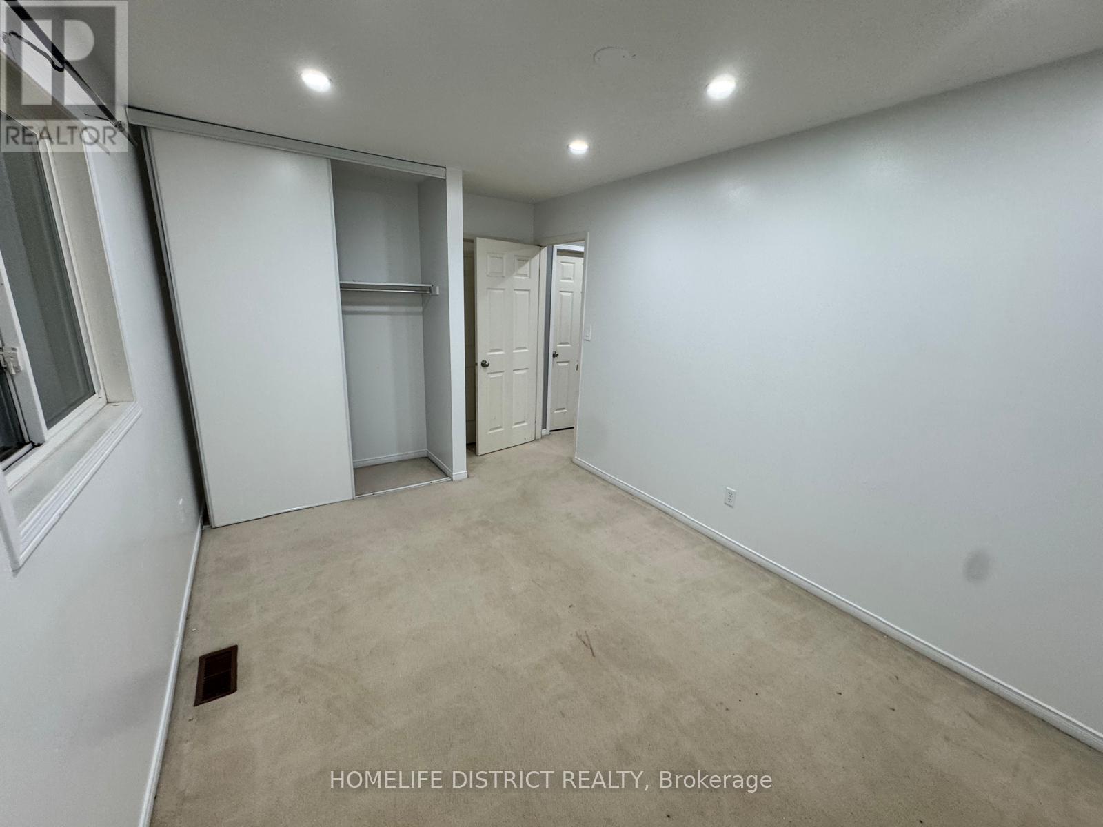 1100 Ashgrove Crescent, Oshawa, Ontario L1K 2W4 - Photo 16 - E13111712