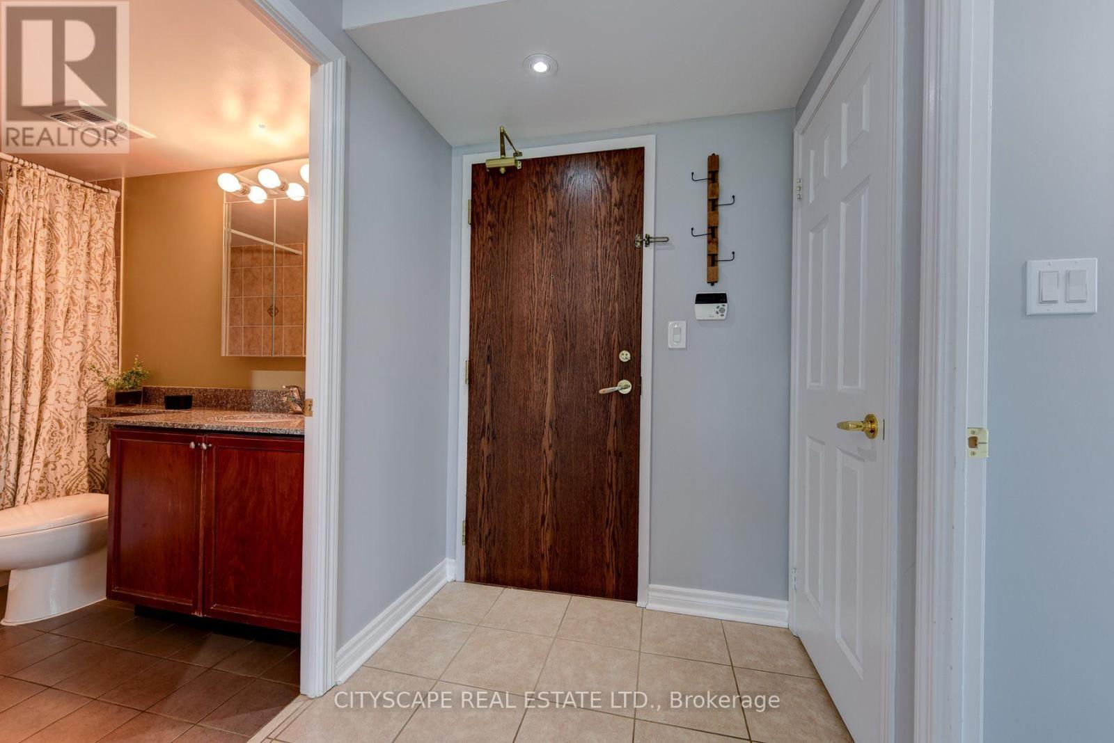 404 - 4850 Glen Erin Drive, Mississauga, Ontario  L5M 7S1 - Photo 3 - W13548282