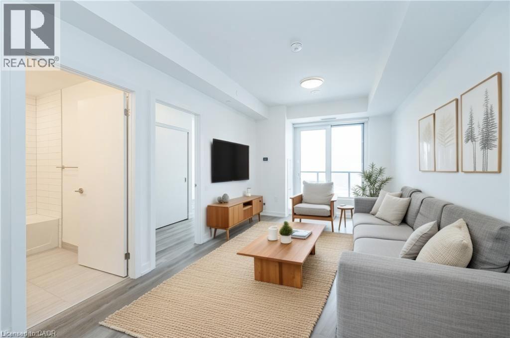 15 WELLINGTON Street S Unit# 907, Kitchener