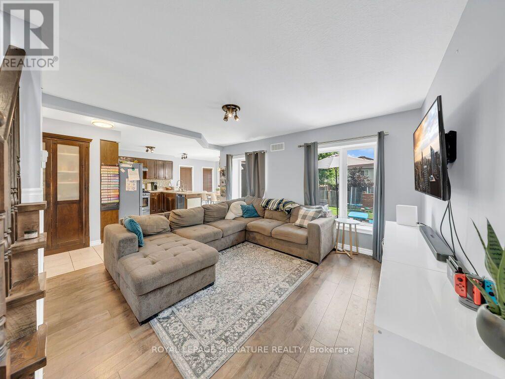 31 Ingram Drive, Guelph, Ontario  N1E 0B1 - Photo 8 - X13546324
