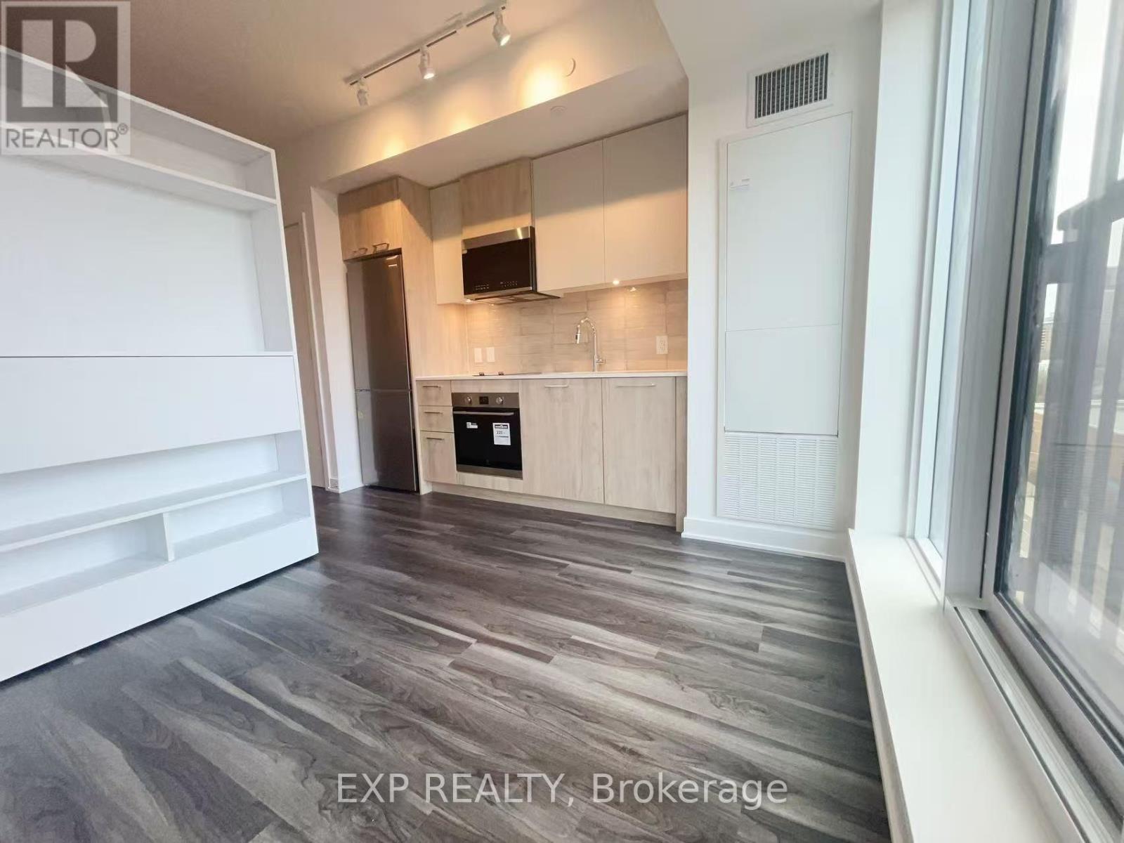 546 - 30 Dreamers Way, Toronto, Ontario  M5A 0Y7 - Photo 2 - C13548758