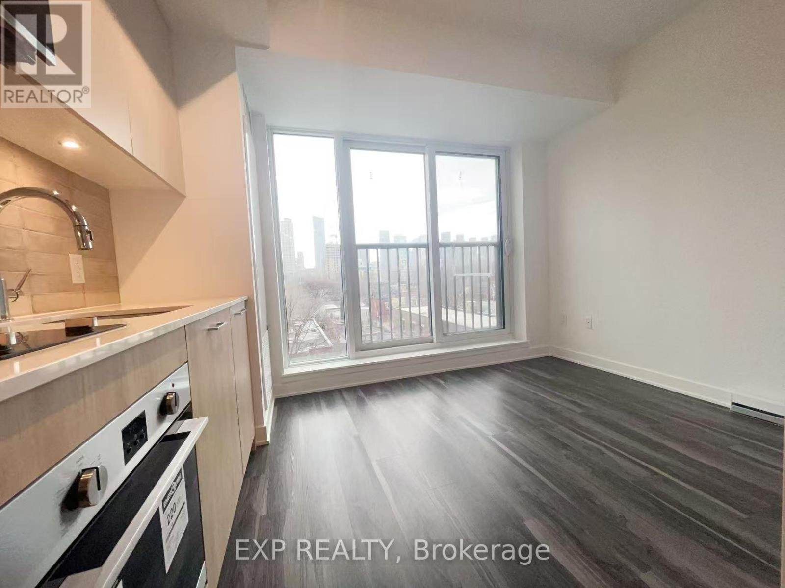 546 - 30 Dreamers Way, Toronto, Ontario  M5A 0Y7 - Photo 4 - C13548758