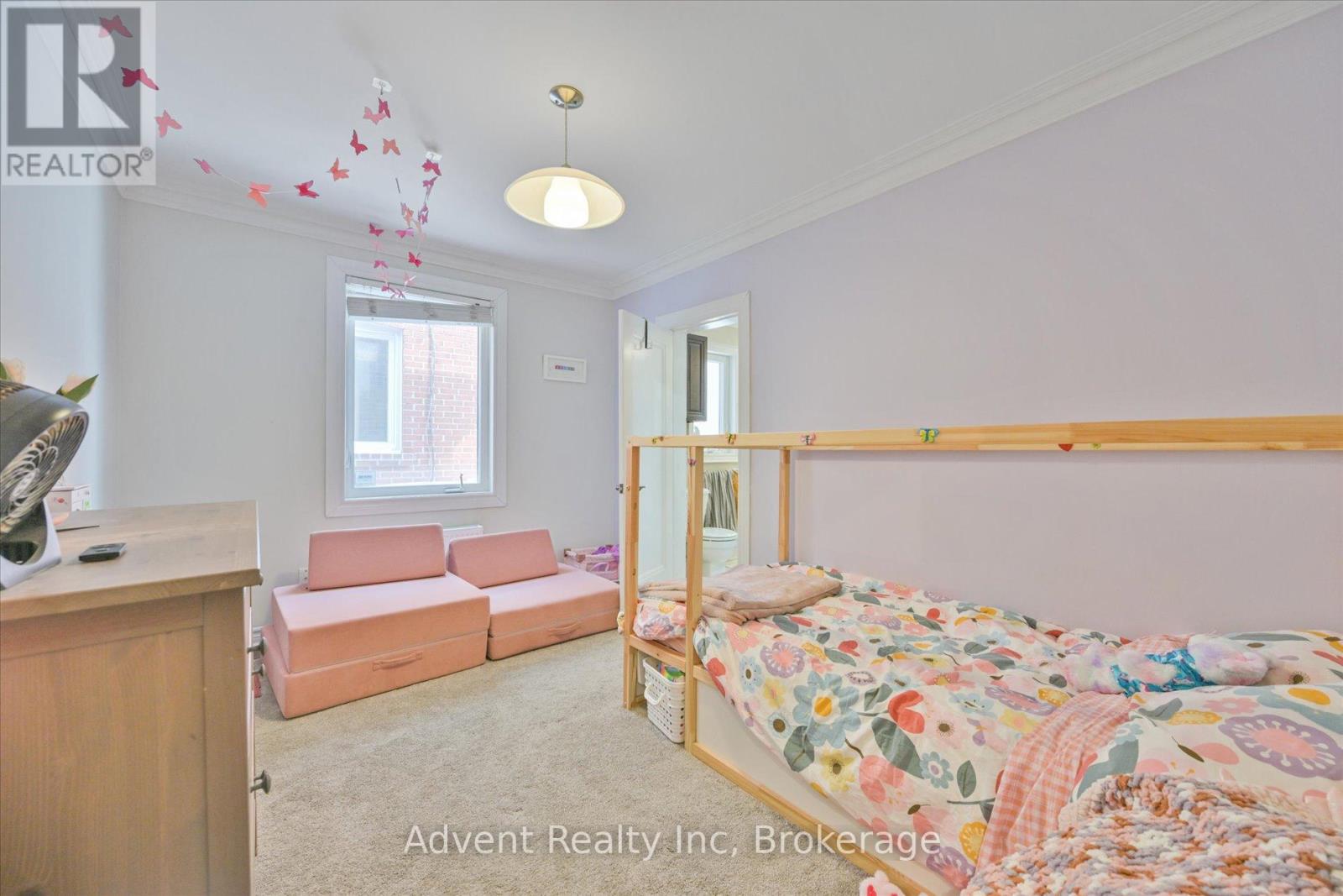 Main Floor - 63 Burnaby Boulevard, Toronto, Ontario  M5N 1G3 - Photo 11 - C13548874
