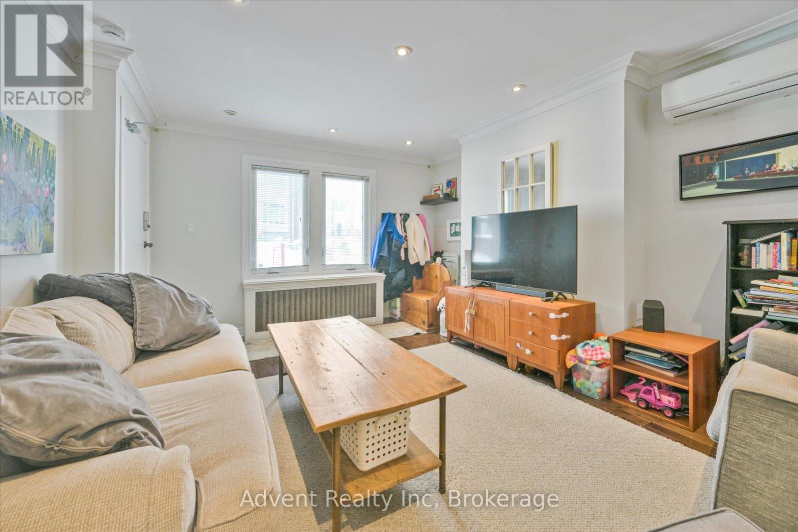 Main Floor - 63 Burnaby Boulevard, Toronto, Ontario  M5N 1G3 - Photo 3 - C13548874