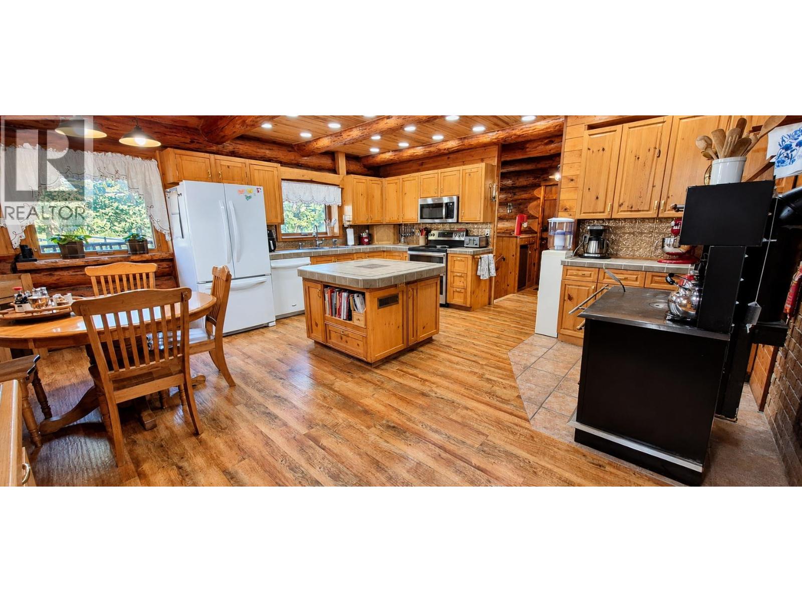8793 Colony Road, Wardner, British Columbia V0B 2J0 - Photo 12 - 10394197