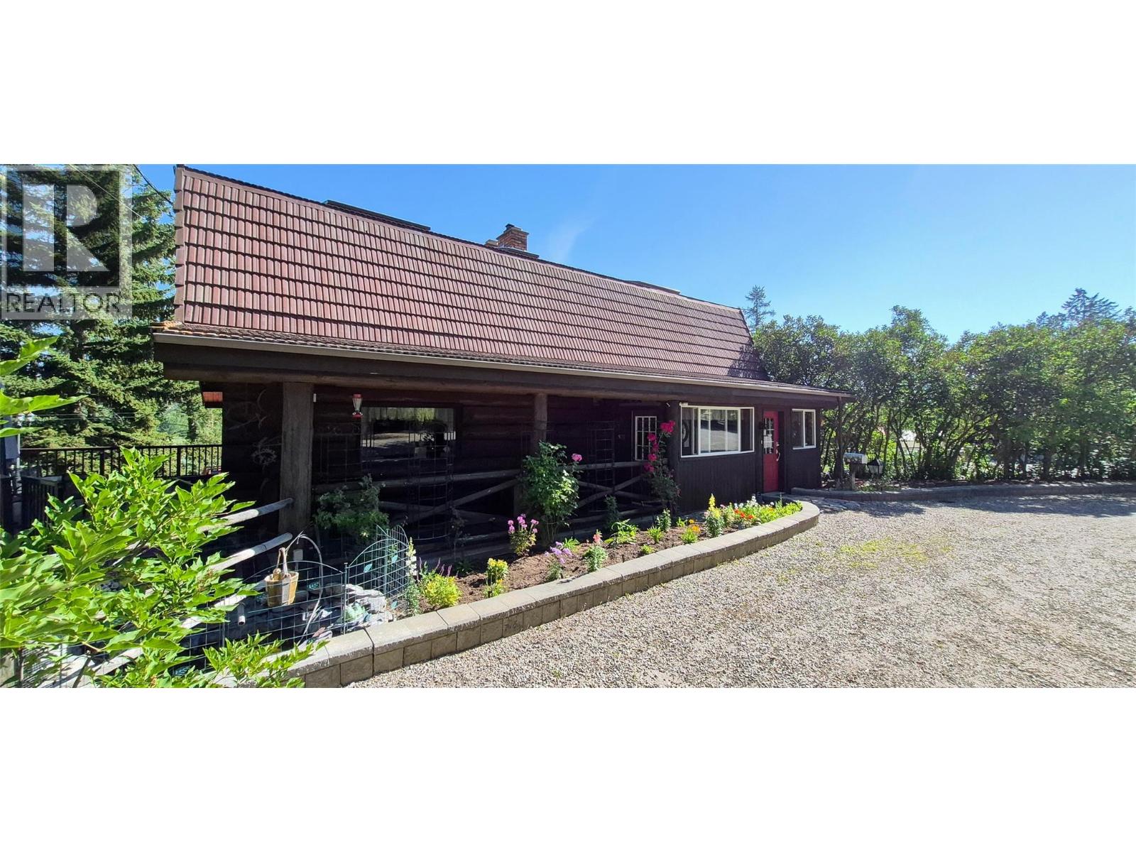 8793 Colony Road, Wardner, British Columbia V0B 2J0 - Photo 4 - 10394197