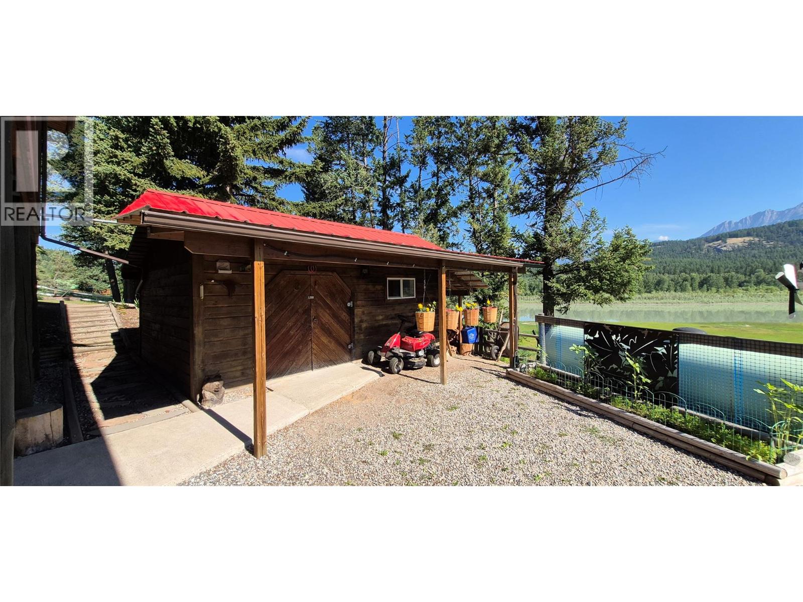 8793 Colony Road, Wardner, British Columbia V0B 2J0 - Photo 37 - 10394197