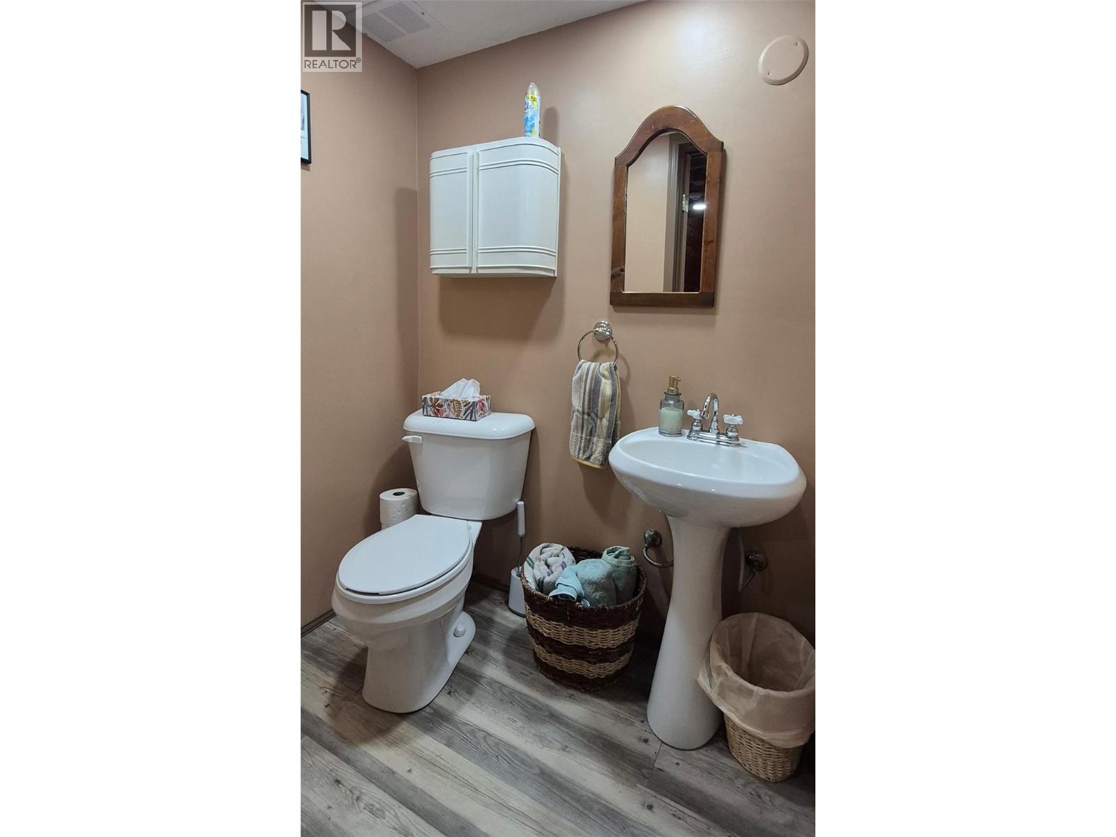 8793 Colony Road, Wardner, British Columbia V0B 2J0 - Photo 25 - 10394197