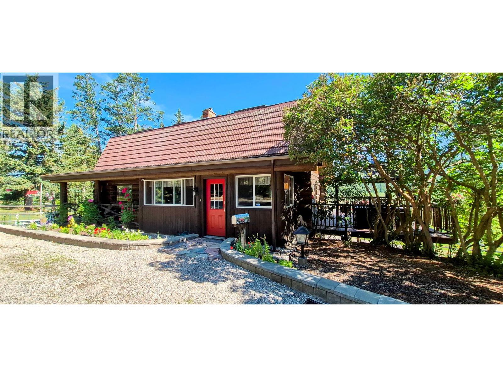 8793 Colony Road, Wardner, British Columbia V0B 2J0 - Photo 3 - 10394197