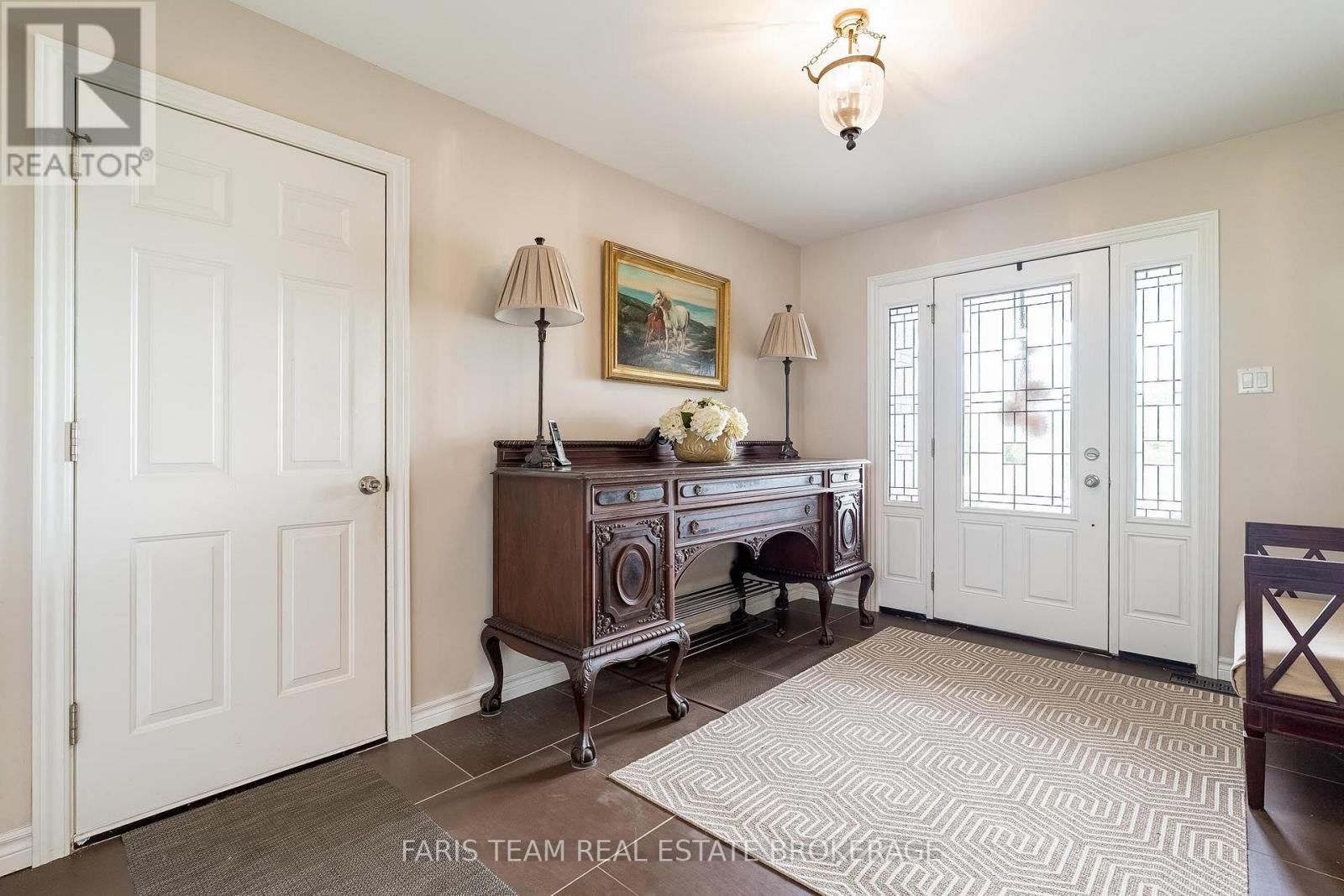 246 Sunnidale Road, Barrie, Ontario  L4N 5N9 - Photo 4 - S13544864