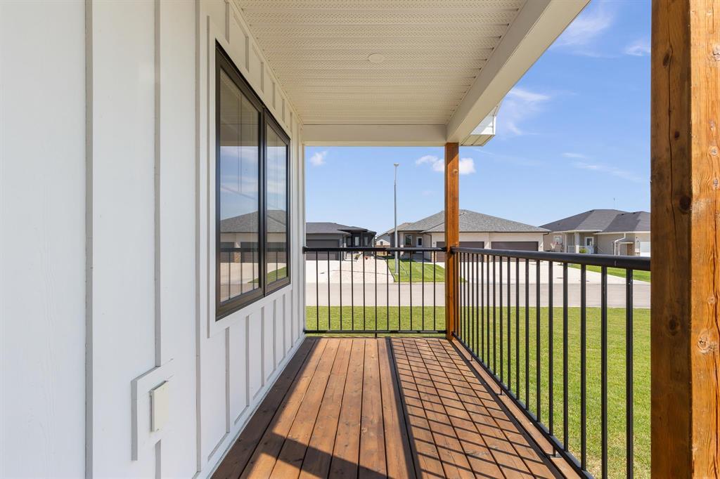 2 Alpine Drive, Steinbach, Manitoba  R5G 2V9 - Photo 1 - 202614193