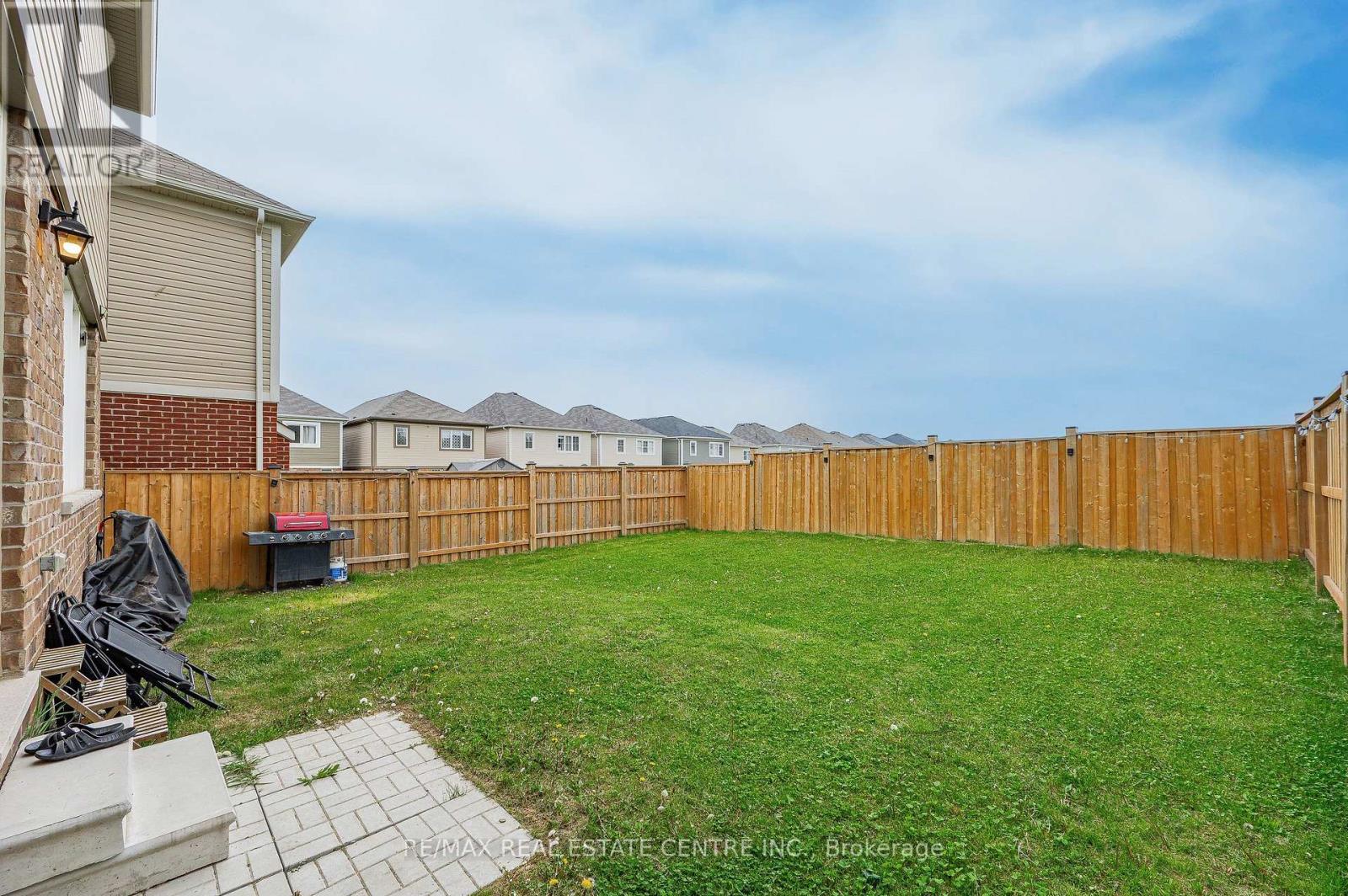 12 Dressage Trail, Cambridge, Ontario N3E 0C3 - Photo 41 - X13548750