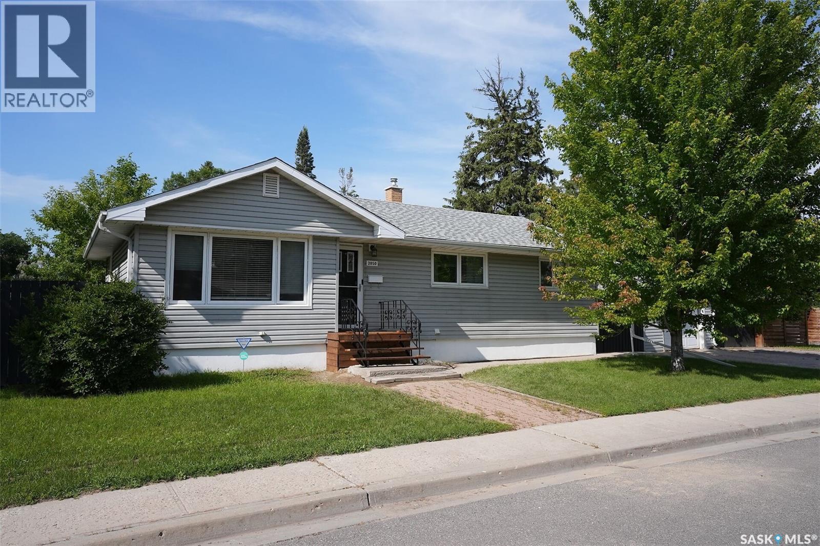 2050 Jubilee Avenue, Regina, Saskatchewan  S4S 3T8 - Photo 2 - SK042199