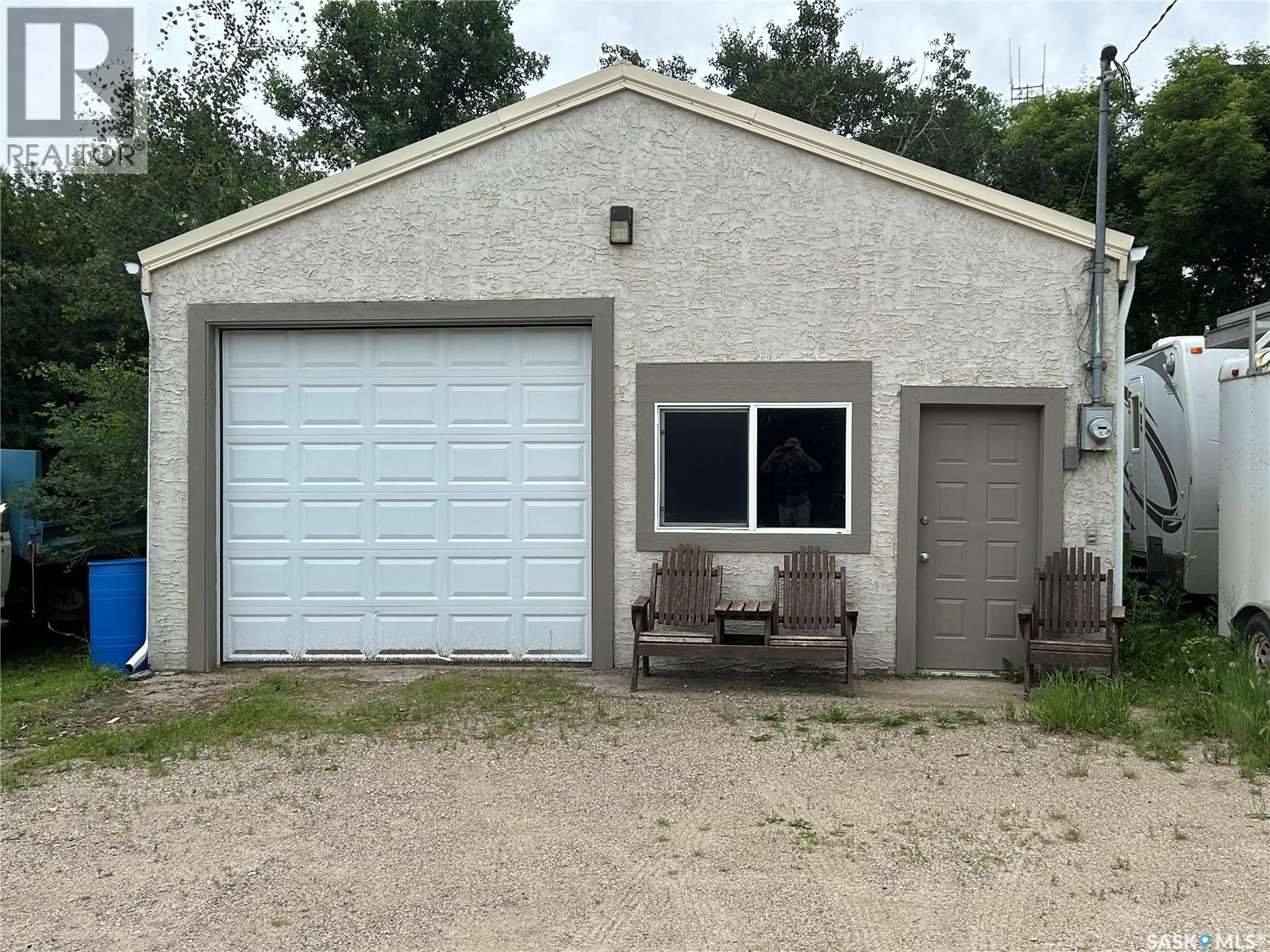 333 Centre Street, Regina Beach, Saskatchewan  S0G 4C0 - Photo 3 - SK041925