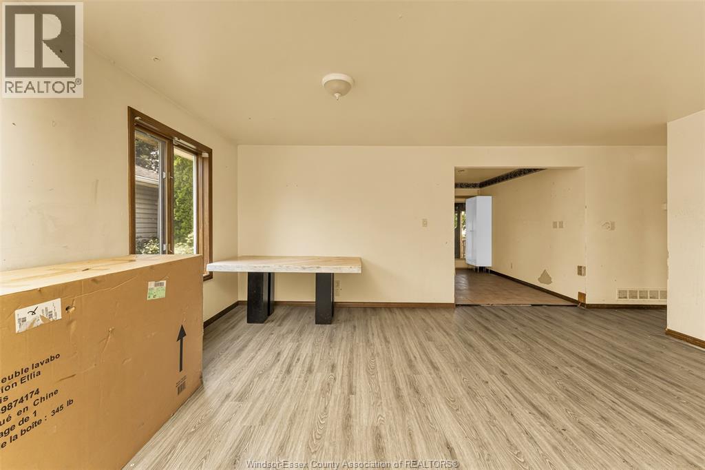 2525 Strawberry Drive, Tecumseh, Ontario  N9K 1C3 - Photo 12 - 26016633