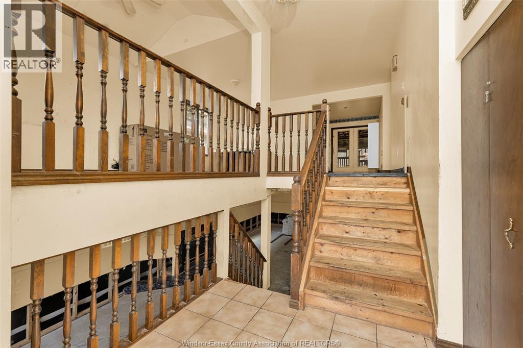 2525 Strawberry Drive, Tecumseh, Ontario  N9K 1C3 - Photo 7 - 26016633