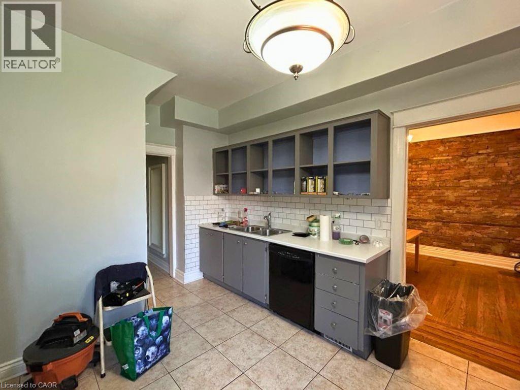 24 Garfield Avenue S Unit# Main, Hamilton, Ontario  L8M 2R8 - Photo 6 - 40846485