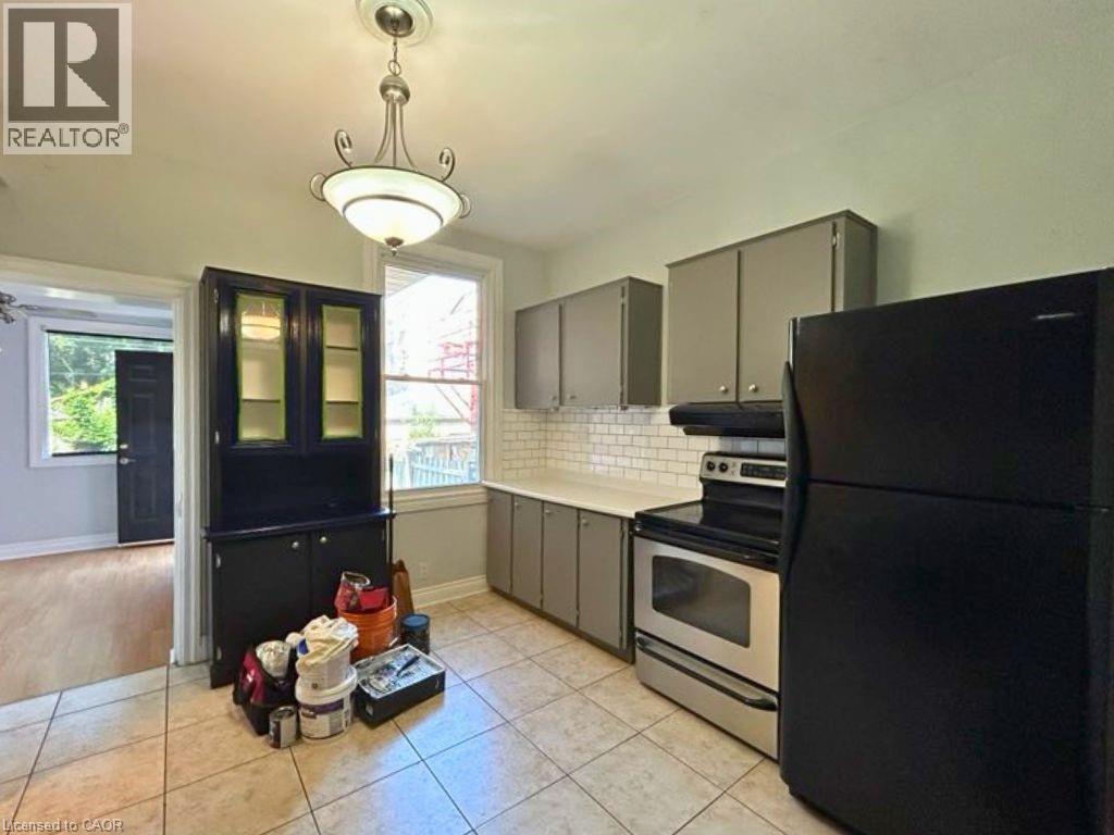 24 Garfield Avenue S Unit# Main, Hamilton, Ontario  L8M 2R8 - Photo 4 - 40846485