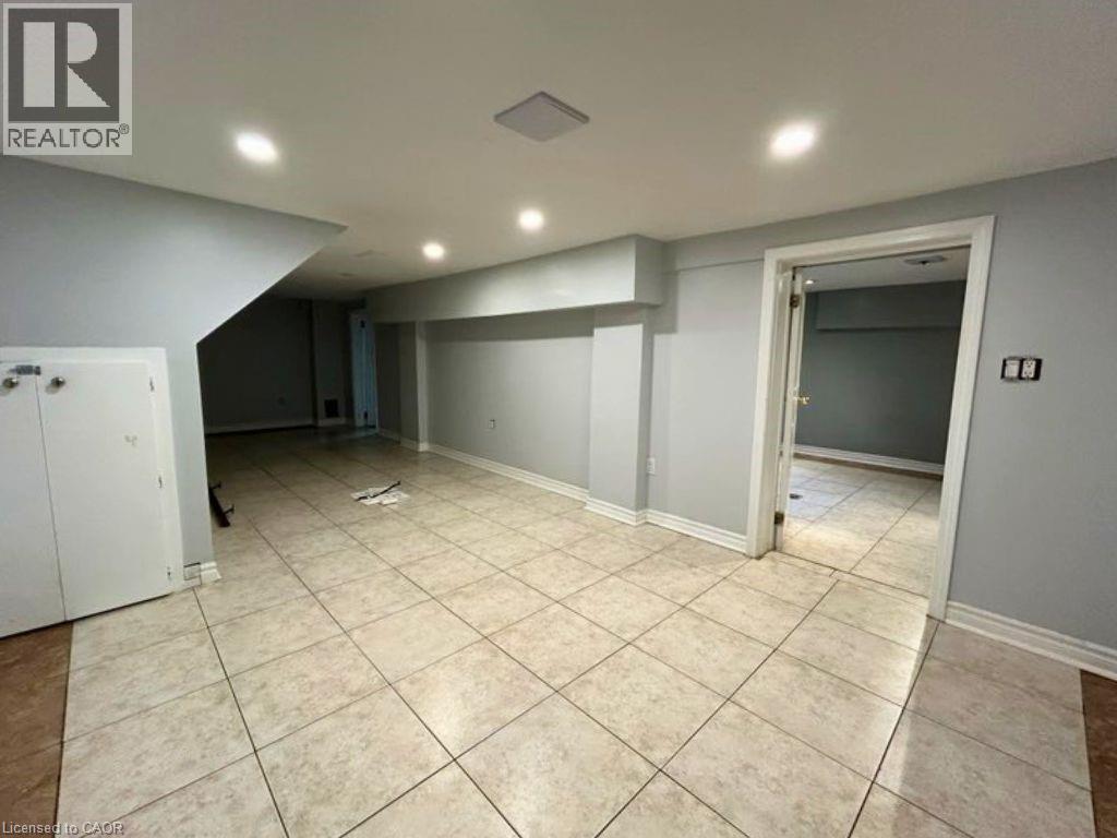 24 Garfield Avenue S Unit# Main, Hamilton, Ontario  L8M 2R8 - Photo 13 - 40846485
