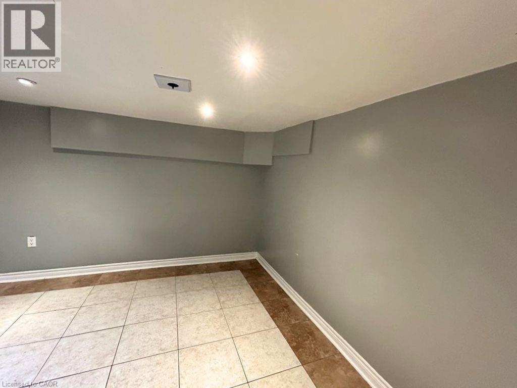 24 Garfield Avenue S Unit# Main, Hamilton, Ontario  L8M 2R8 - Photo 15 - 40846485