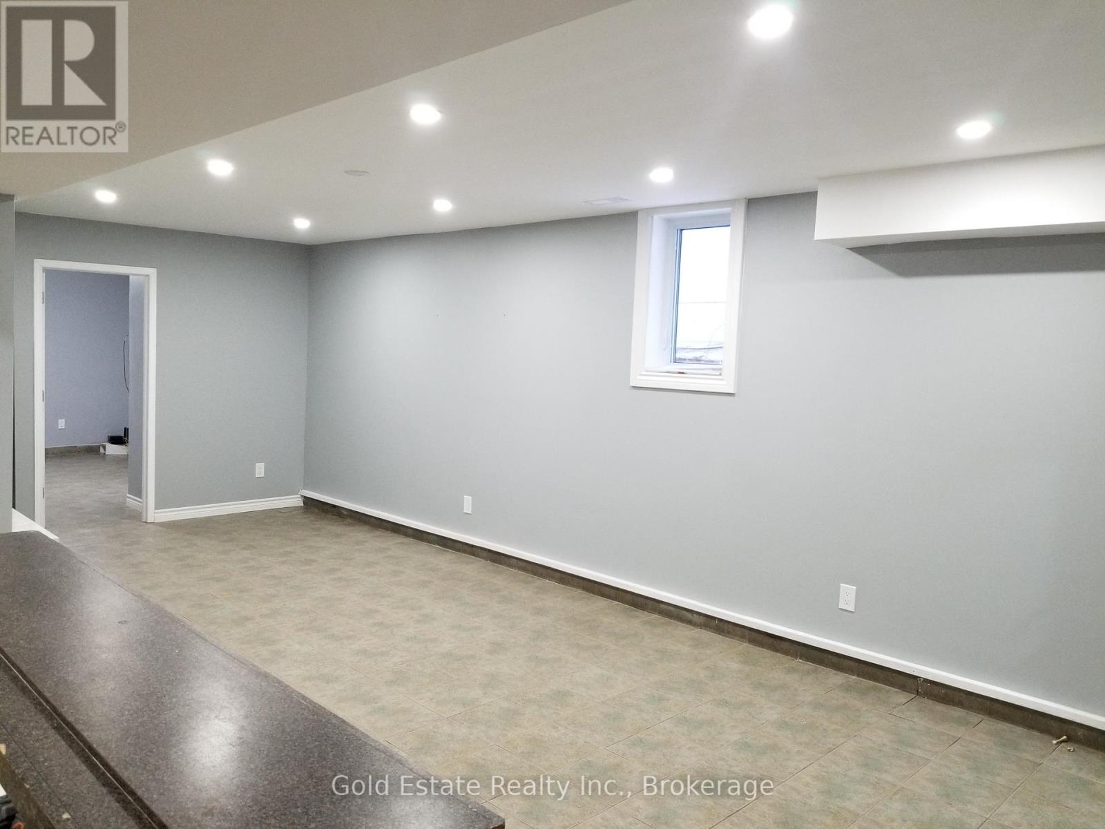 Bsmt - 426 Langlois Avenue, Windsor, Ontario  N9A 2G4 - Photo 6 - X13432654