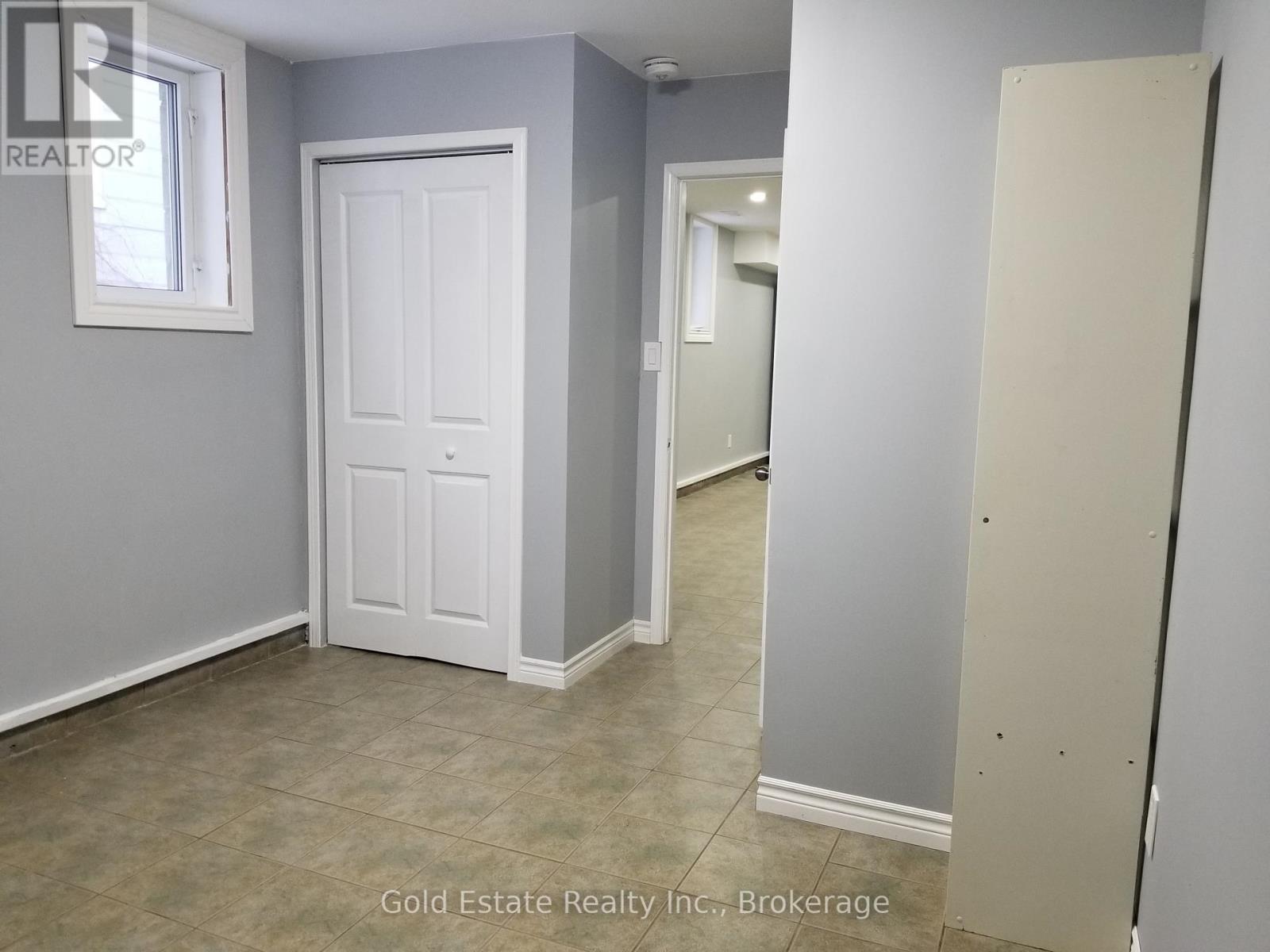 Bsmt - 426 Langlois Avenue, Windsor, Ontario  N9A 2G4 - Photo 8 - X13432654
