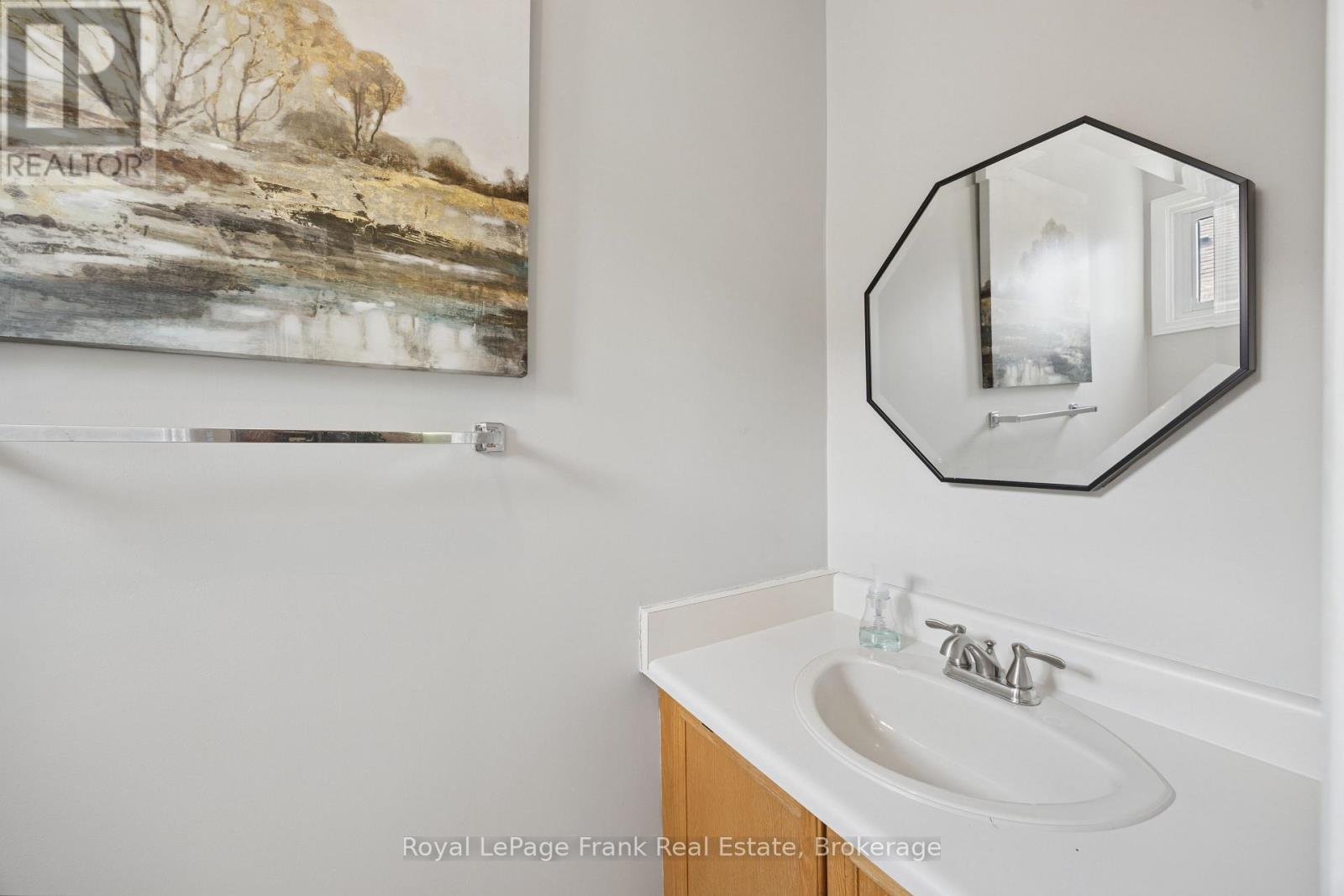 9 Giles Court, Whitby, Ontario  L1N 8T6 - Photo 22 - E13549114