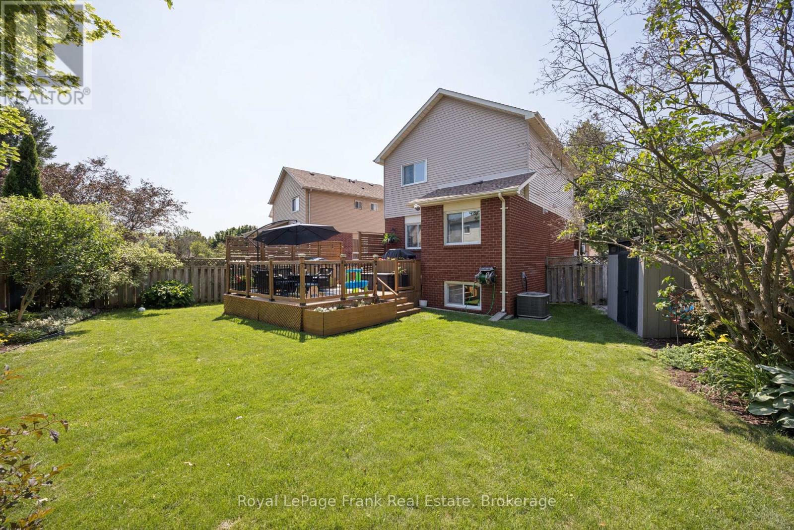 9 Giles Court, Whitby, Ontario  L1N 8T6 - Photo 35 - E13549114