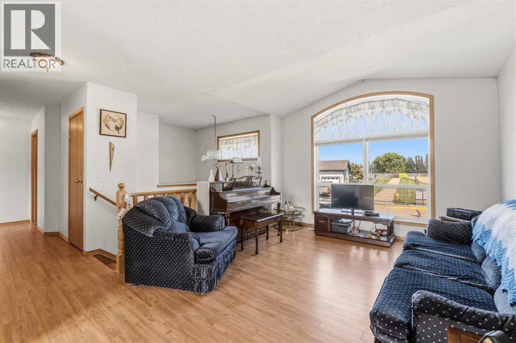 38 Stephens Crescent, Whitecourt, Alberta  T7S 1V7 - Photo 7 - A2327690
