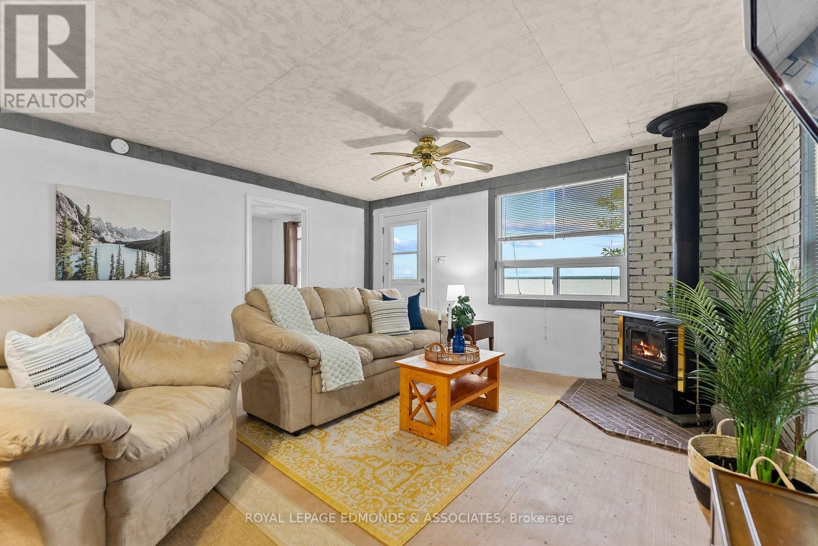 45 Greatview Trail, Whitewater Region, Ontario  K8A 6W2 - Photo 5 - X13549246