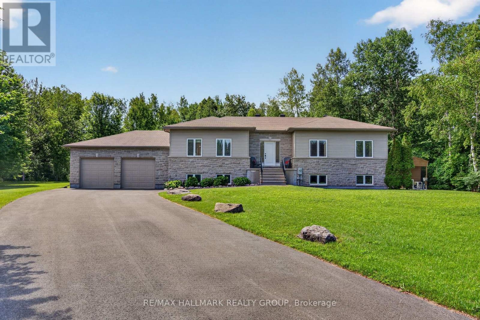 168 WILBERT COX DRIVE, Ottawa, Ontario